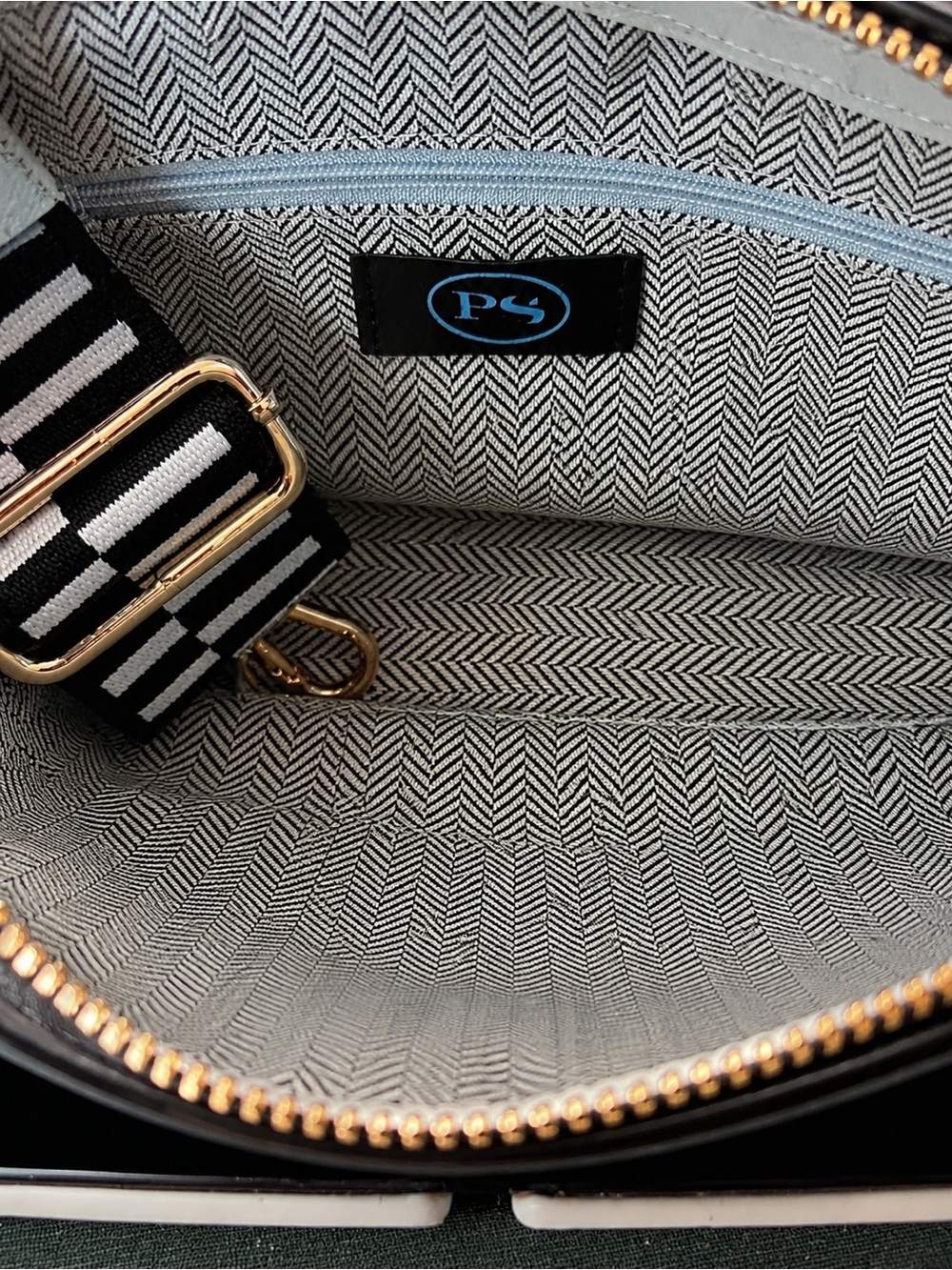 Woven Willow Camera Crossbody Bag - Picture 3 of 4